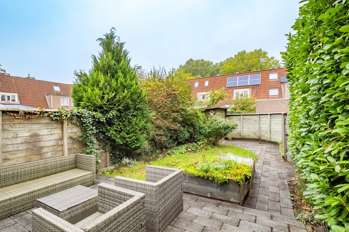 Tussenwoning te koop: Valeriaanveld 30, Woerden