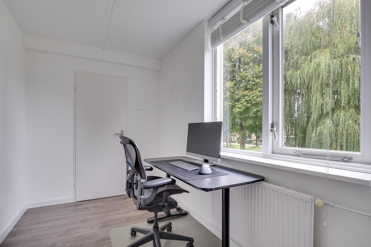 Tussenwoning te koop: Valeriaanveld 30, Woerden