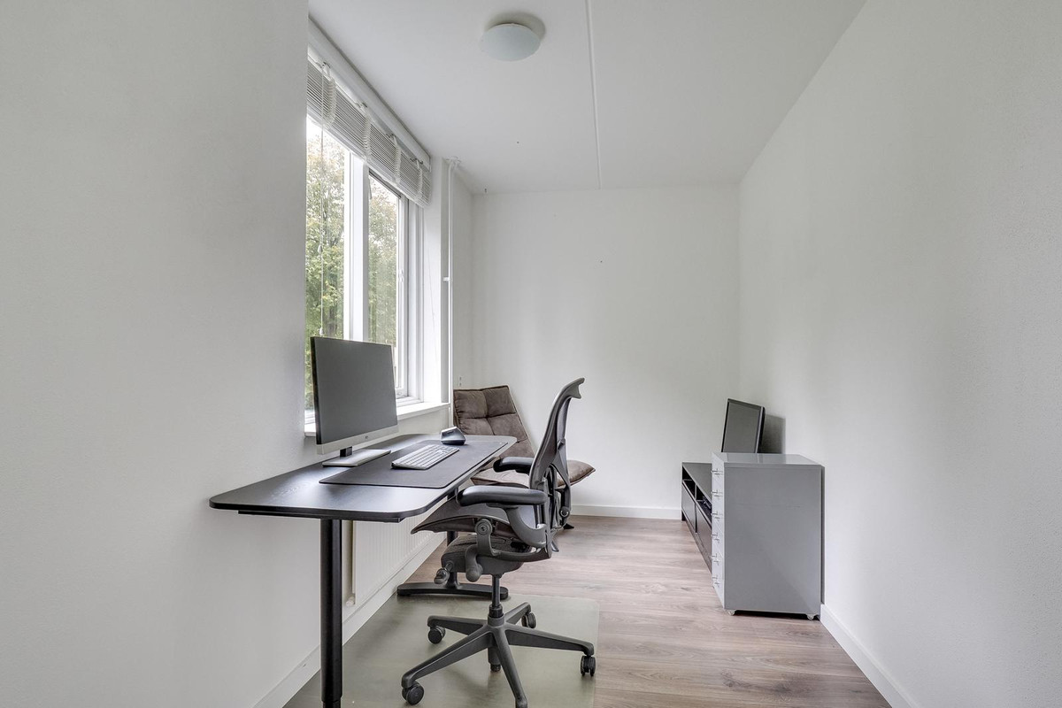 Tussenwoning te koop: Valeriaanveld 30, Woerden
