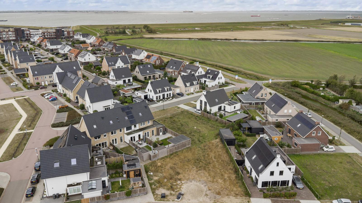 Woning te koop: Overduin 2, Kruiningen