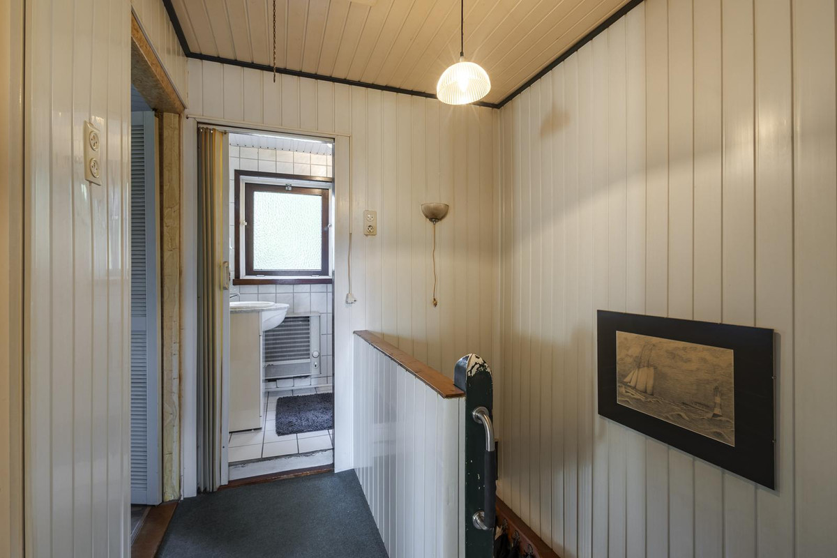 Tussenwoning te koop: Prof. Lorentzlaan 261, Sliedrecht