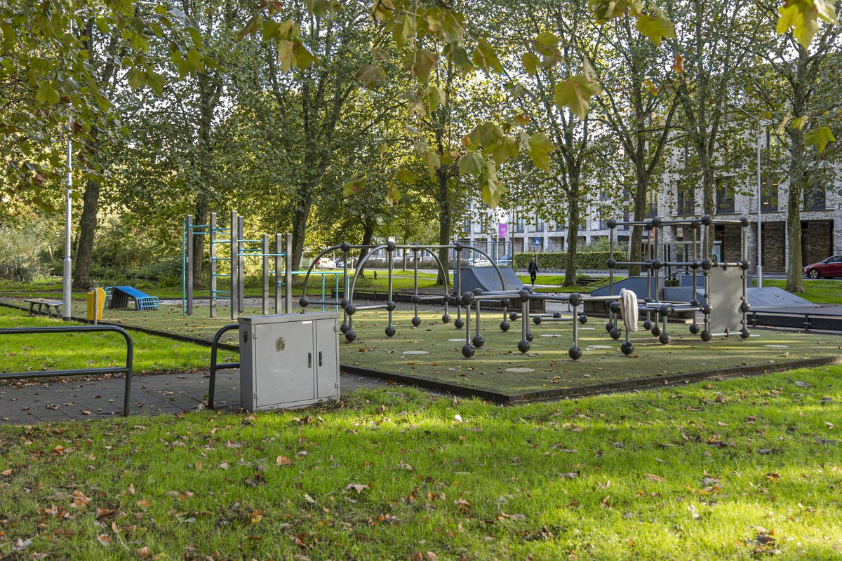 Tussenwoning te koop: Prof. Lorentzlaan 261, Sliedrecht