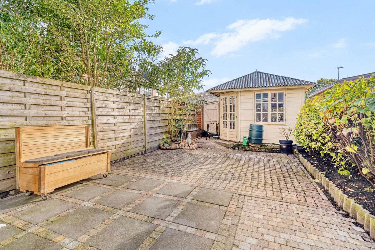 Tussenwoning te koop: Kruiszwin 3715, Julianadorp