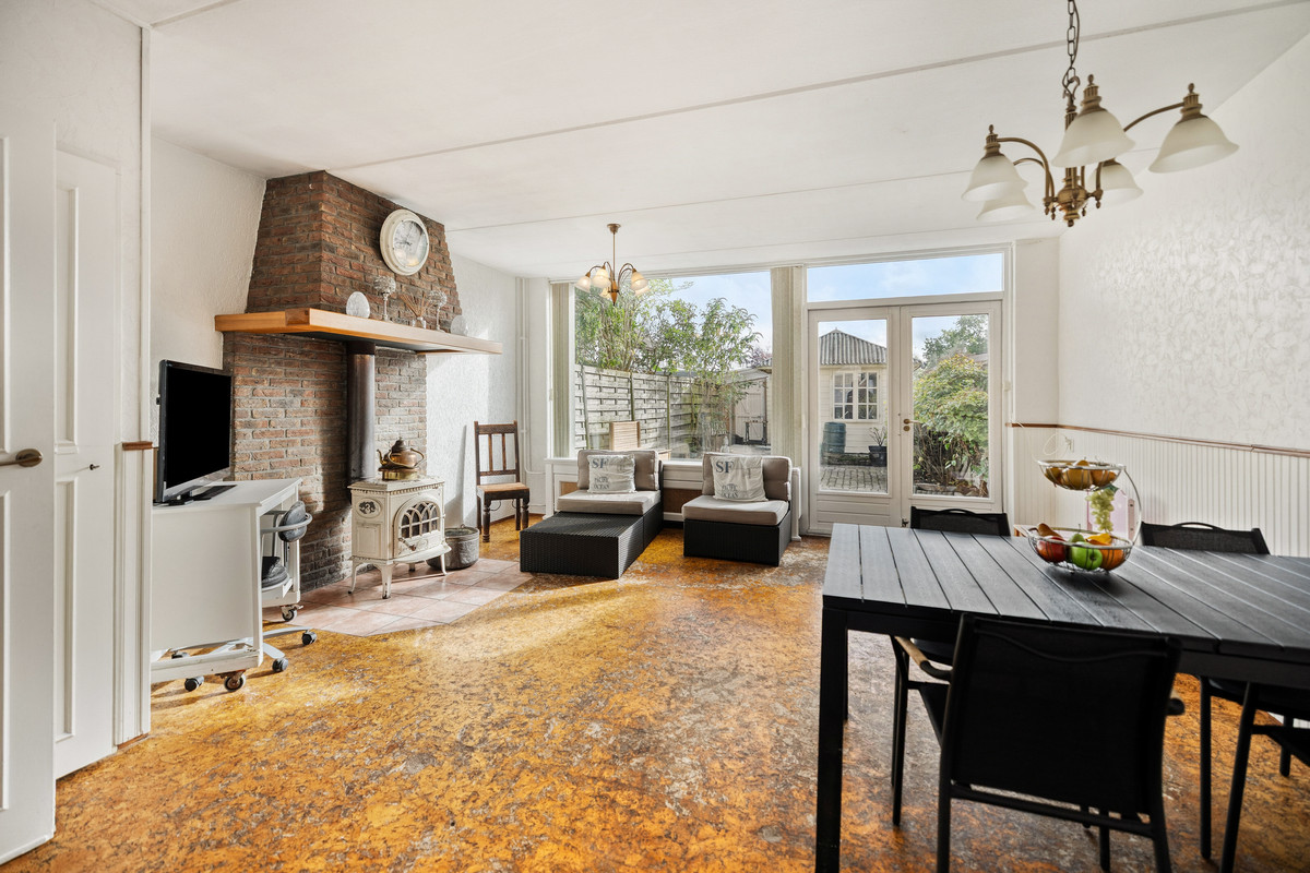 Tussenwoning te koop: Kruiszwin 3715, Julianadorp