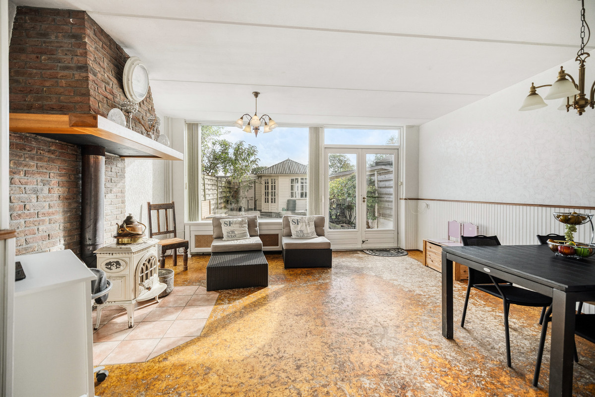 Tussenwoning te koop: Kruiszwin 3715, Julianadorp