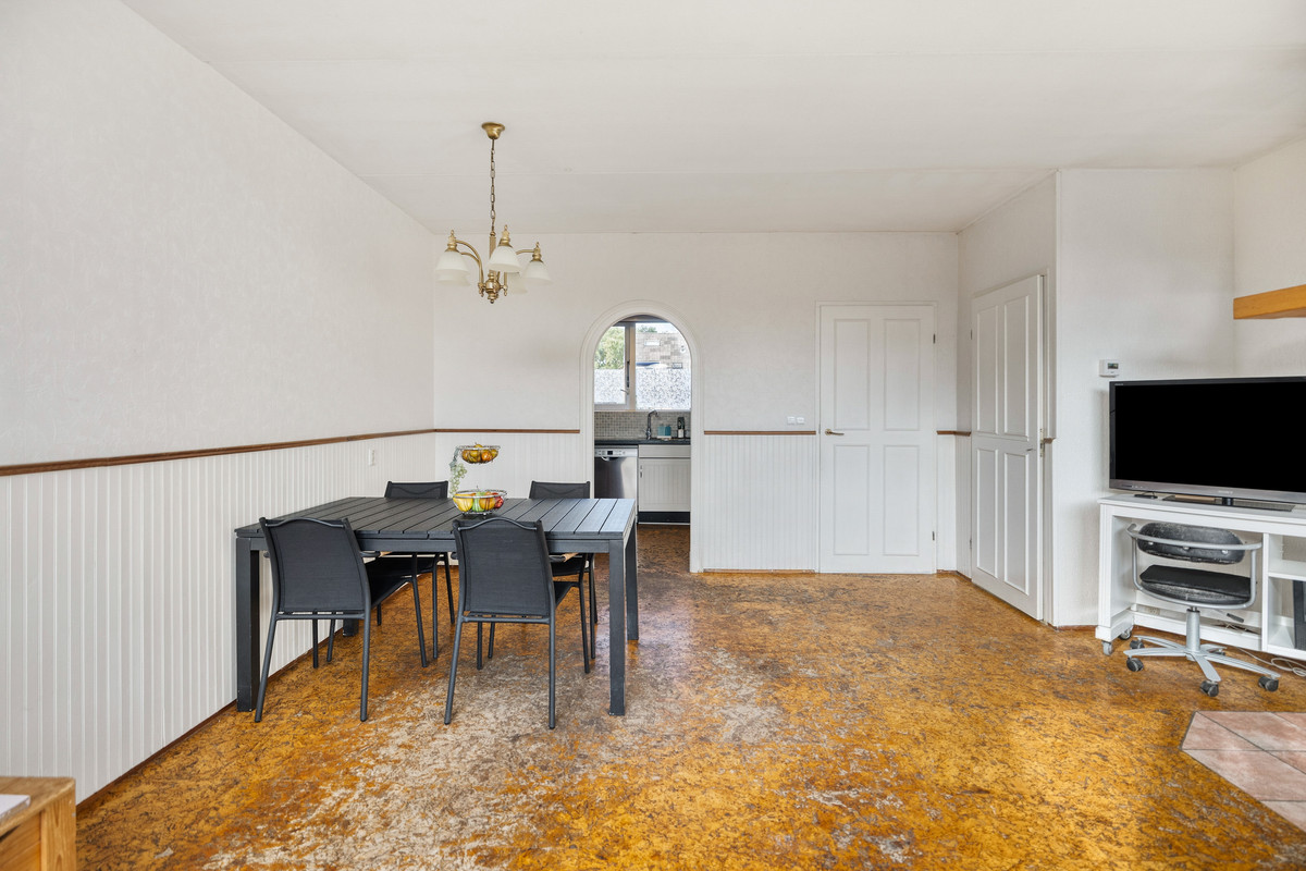 Tussenwoning te koop: Kruiszwin 3715, Julianadorp