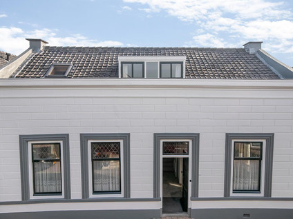 Tolstraat 8