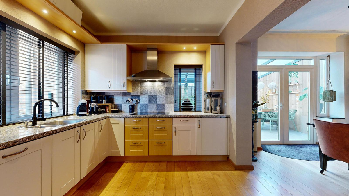 Hoekwoning te koop: Wilhelminastraat 11, Geleen