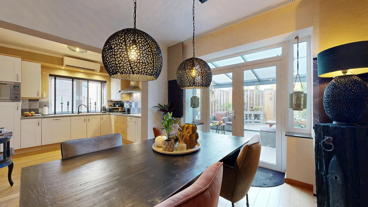 Hoekwoning te koop: Wilhelminastraat 11, Geleen