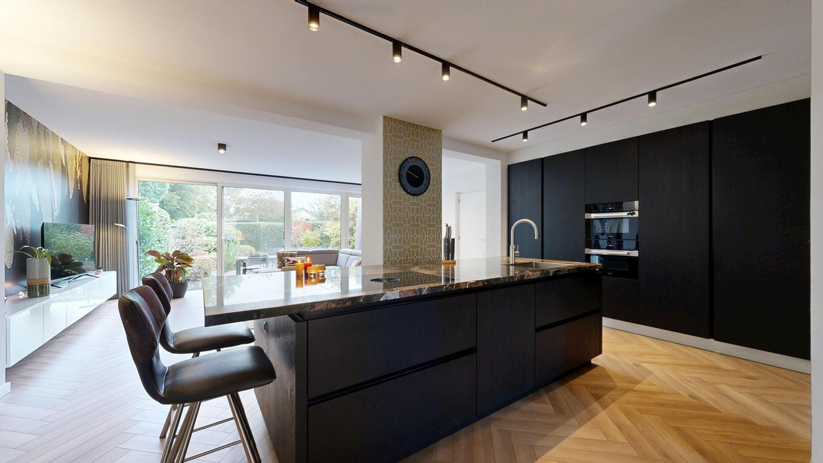 Tussenwoning te koop: Hekerbeek 37, Geleen