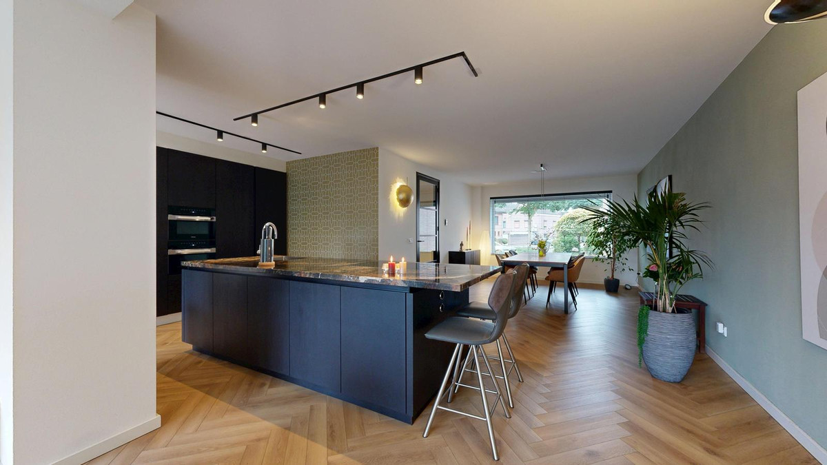 Tussenwoning te koop: Hekerbeek 37, Geleen