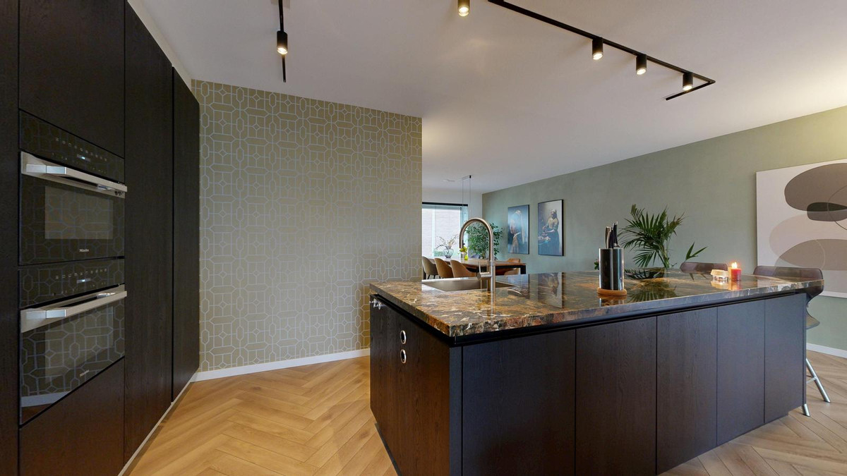 Tussenwoning te koop: Hekerbeek 37, Geleen