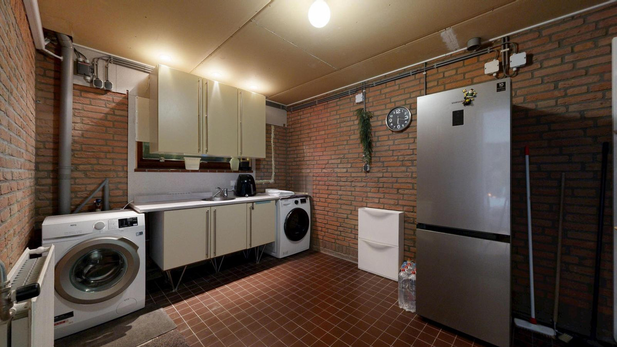 Tussenwoning te koop: Hekerbeek 37, Geleen