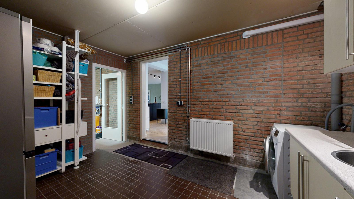 Tussenwoning te koop: Hekerbeek 37, Geleen