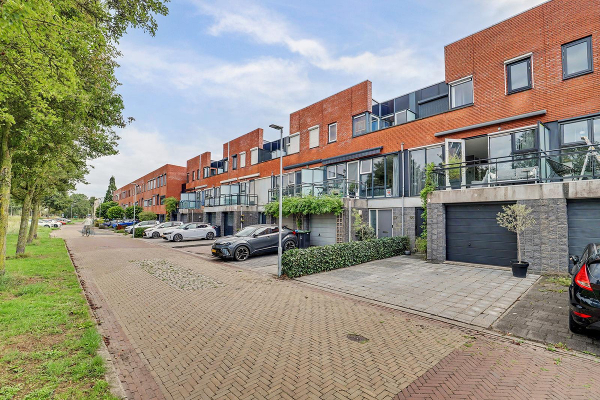 Tussenwoning te koop: Duizendbladstraat 65, Goes