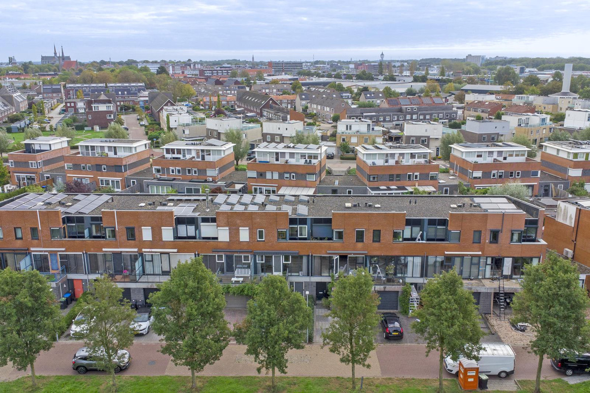 Tussenwoning te koop: Duizendbladstraat 65, Goes