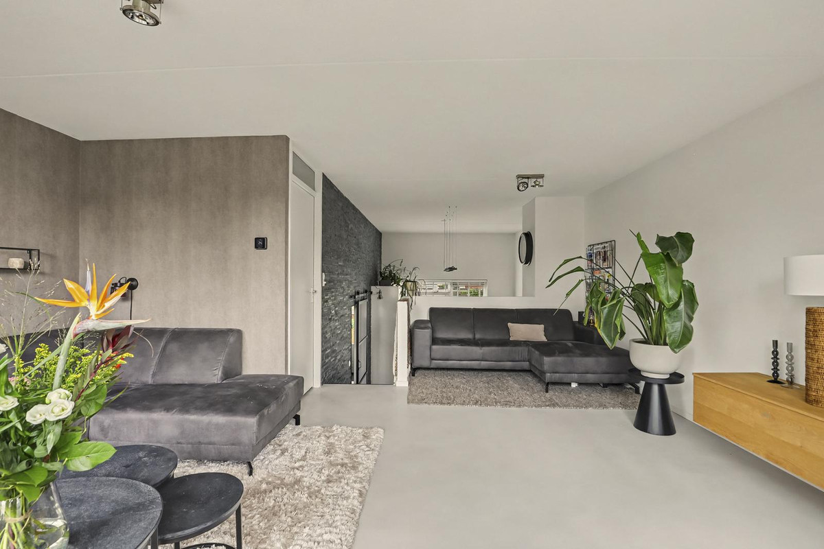Tussenwoning te koop: Duizendbladstraat 65, Goes