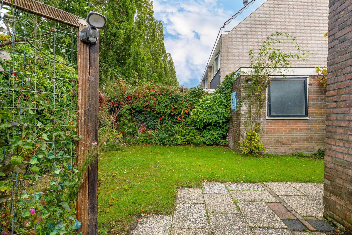 Hoekwoning te koop: Essenlaan 44, Schagen