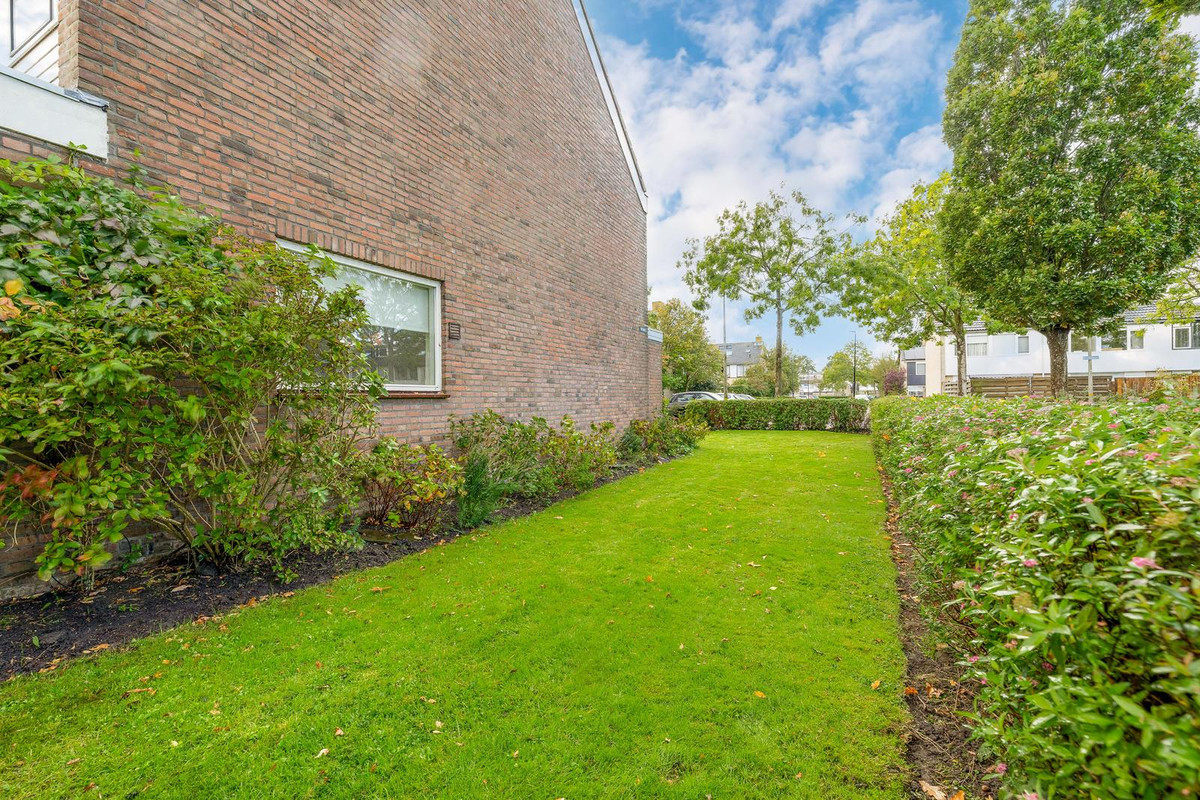 Hoekwoning te koop: Essenlaan 44, Schagen