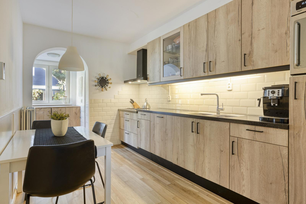 Tussenwoning te koop: Loolaan 8, Halsteren