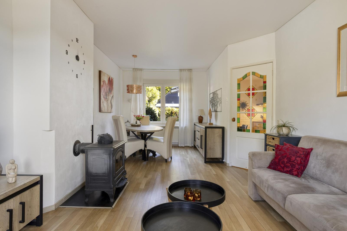 Tussenwoning te koop: Loolaan 8, Halsteren