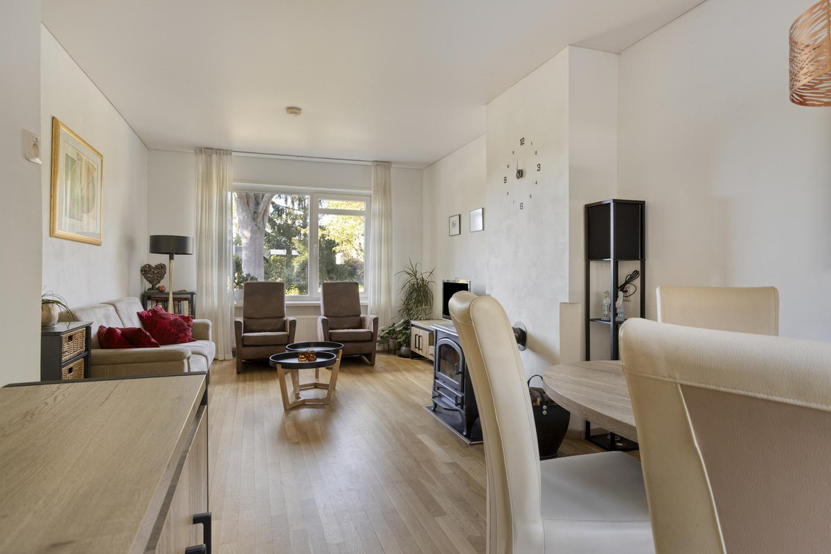 Tussenwoning te koop: Loolaan 8, Halsteren