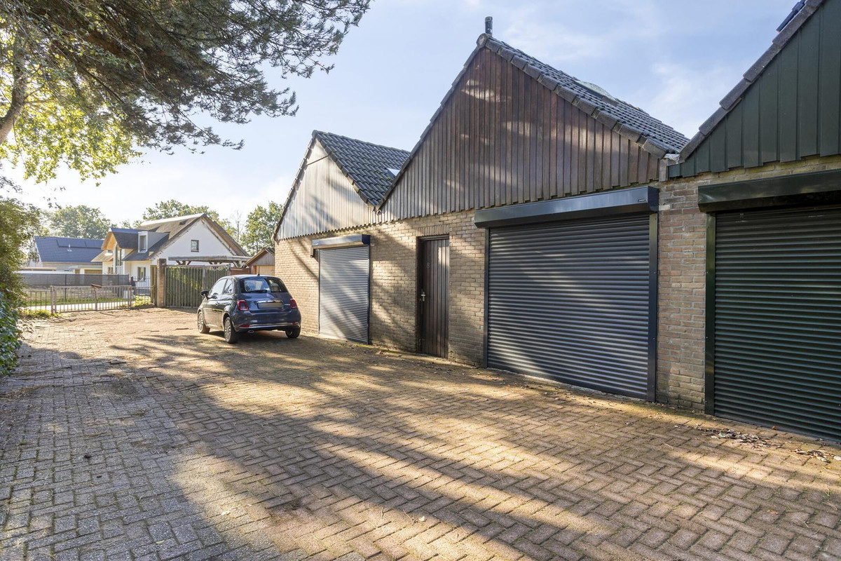 Tussenwoning te koop: Loolaan 8, Halsteren