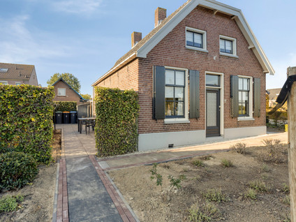 Nederhemertsekade 11