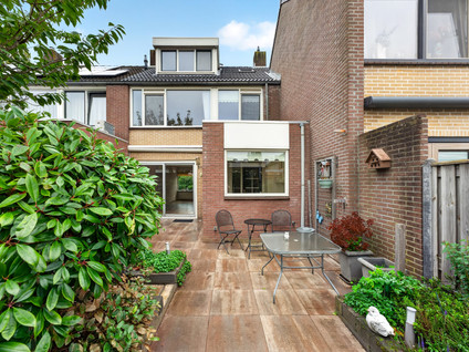 Gerard Dousingel 9