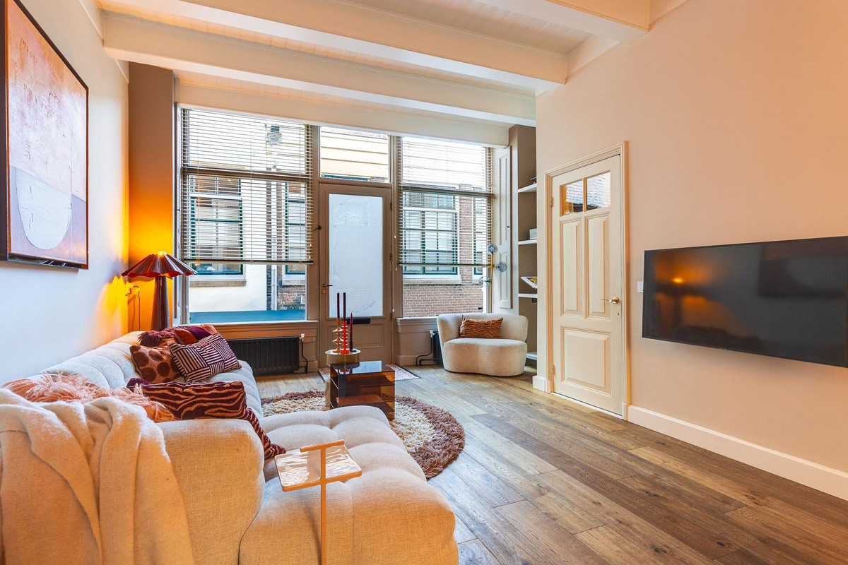 Tussenwoning te koop: Appelsteeg 4, Hoorn