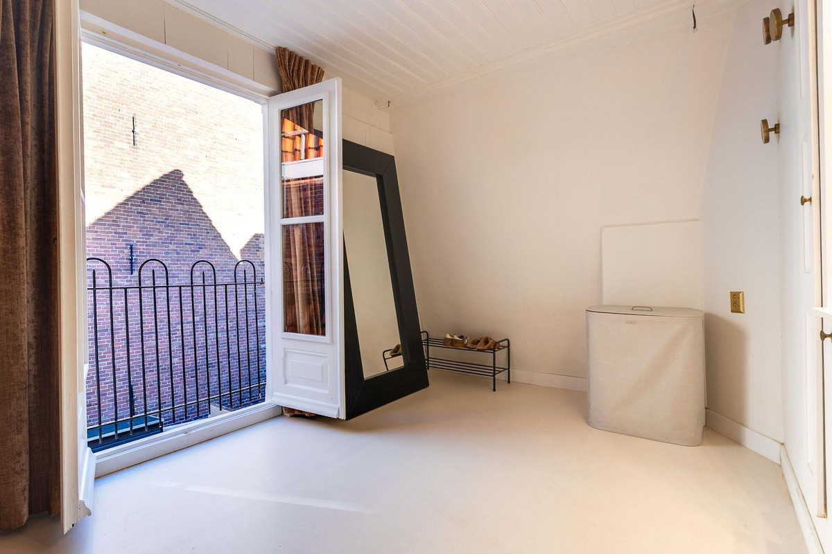 Tussenwoning te koop: Appelsteeg 4, Hoorn
