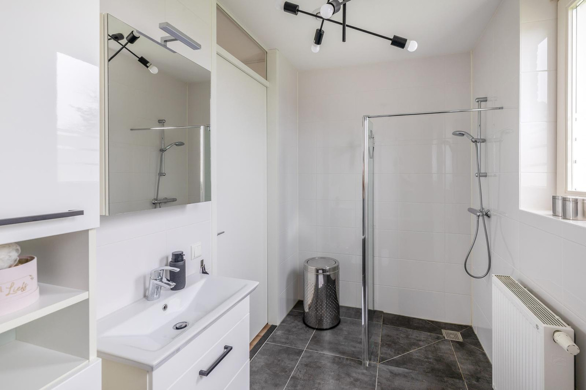 Hoekwoning te koop: Maaszicht 12, Lomm