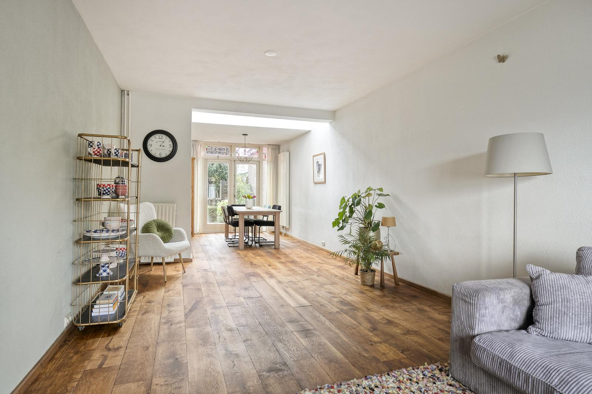 Tussenwoning te koop: Ringbaan-Oost 265, Tilburg