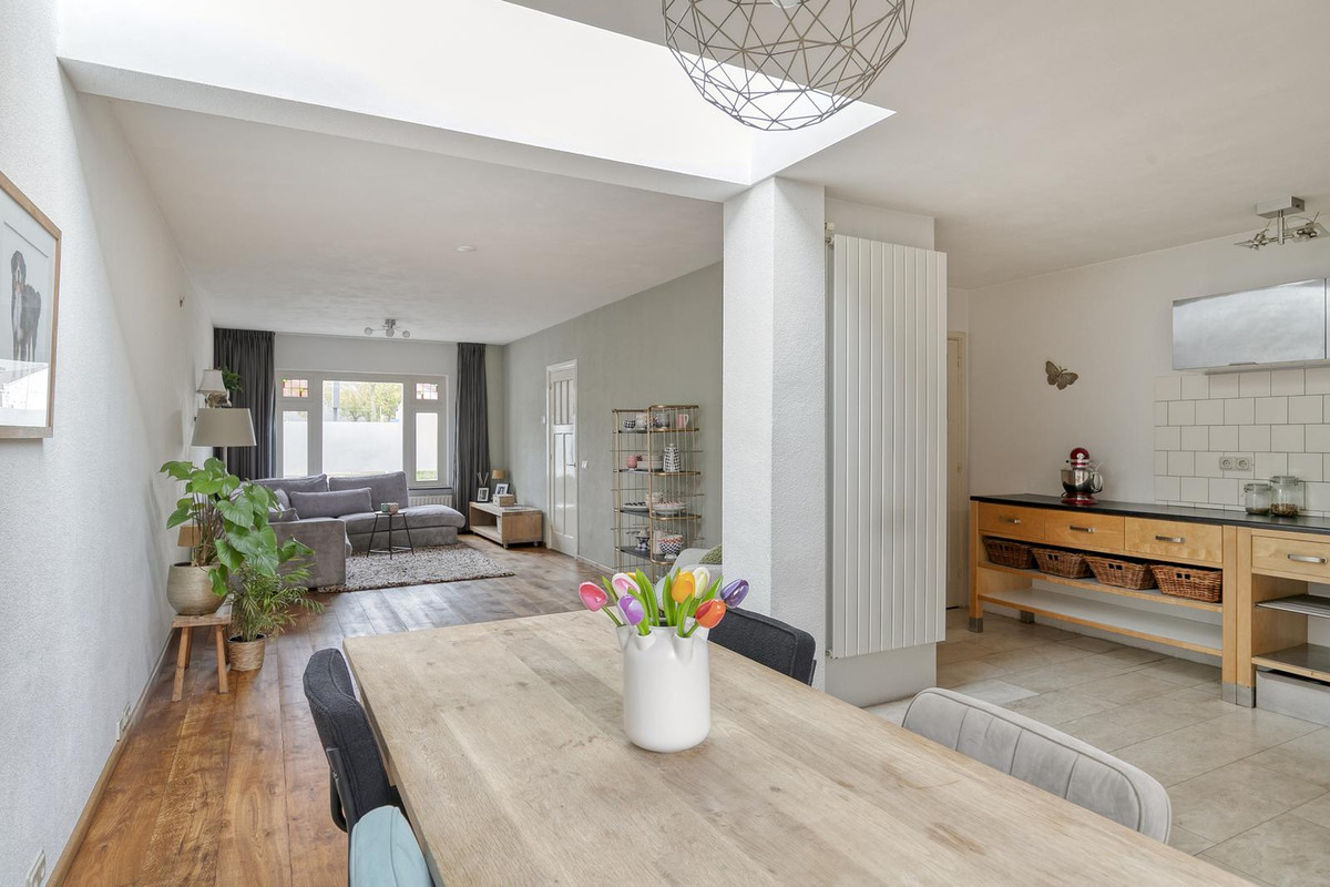 Tussenwoning te koop: Ringbaan-Oost 265, Tilburg