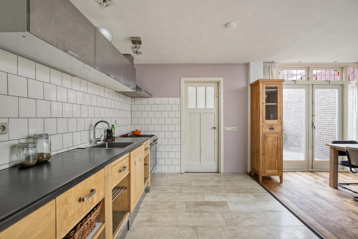 Tussenwoning te koop: Ringbaan-Oost 265, Tilburg