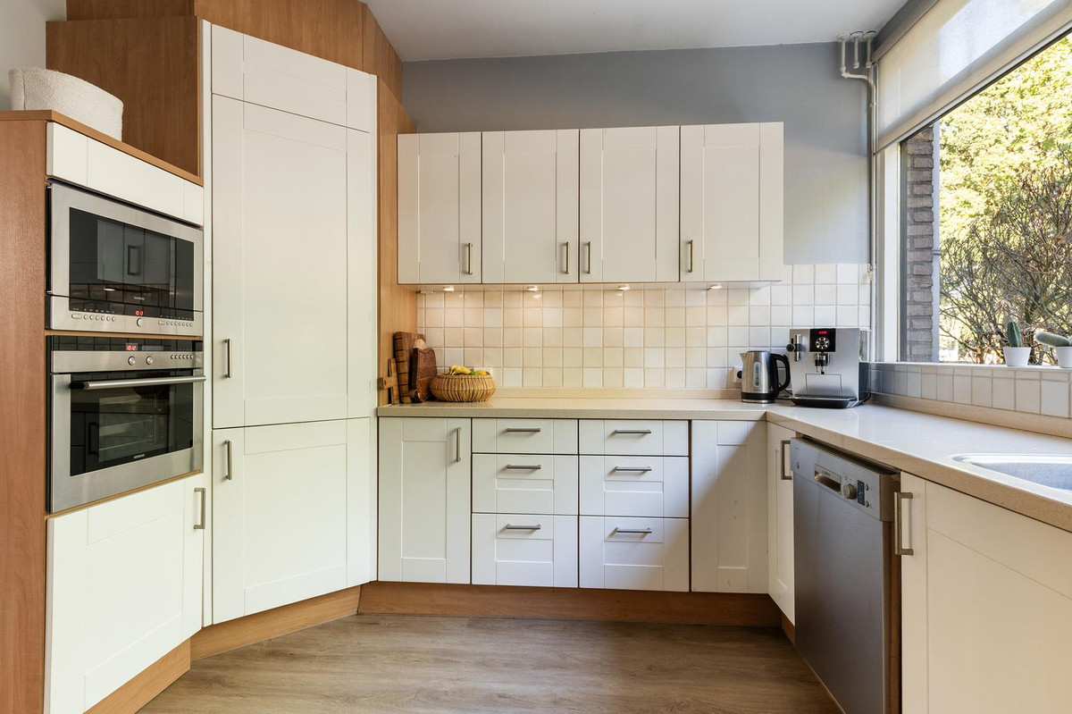 Tussenwoning te koop: P.C. Hooftlaan 18, Hengelo
