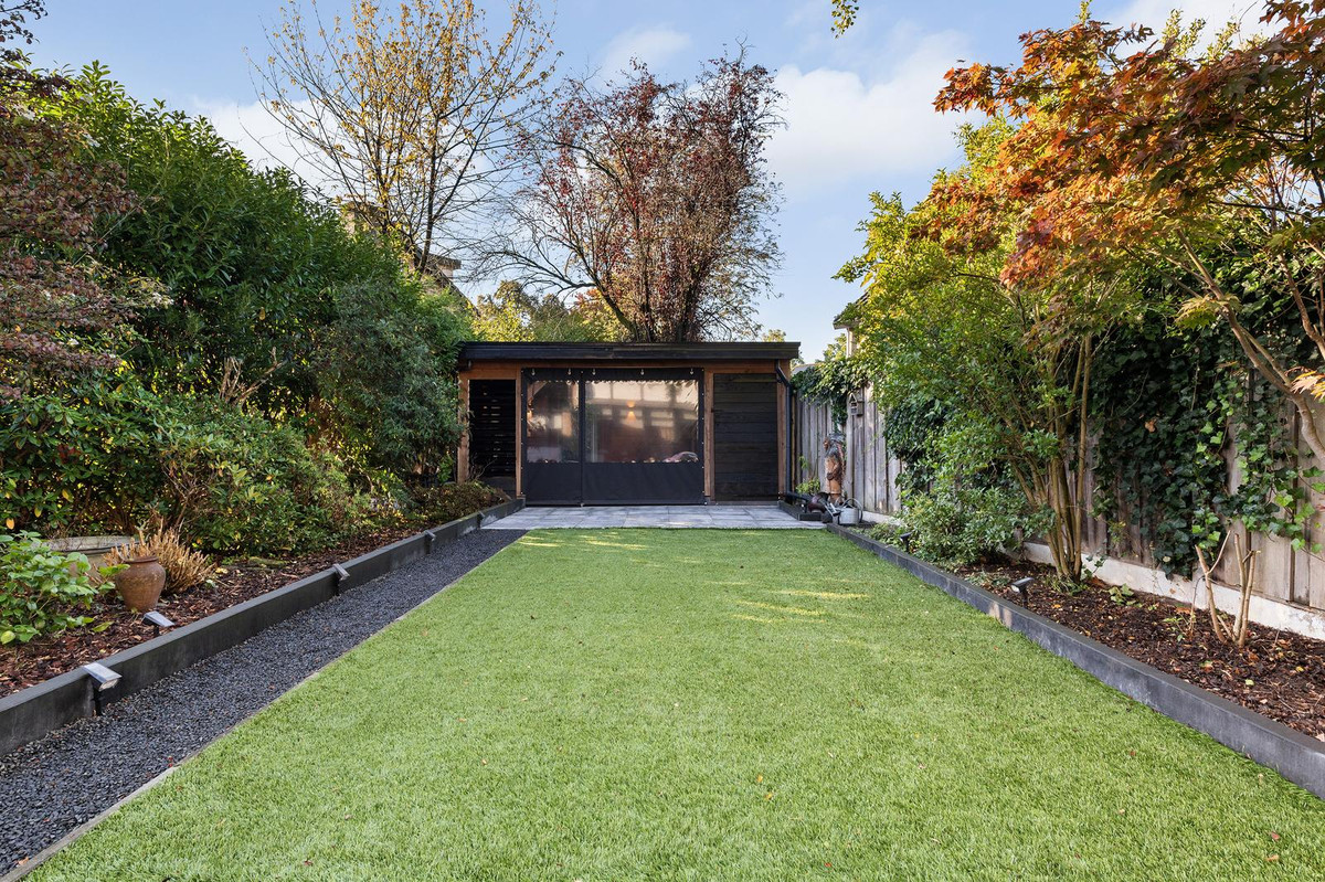 Tussenwoning te koop: P.C. Hooftlaan 18, Hengelo