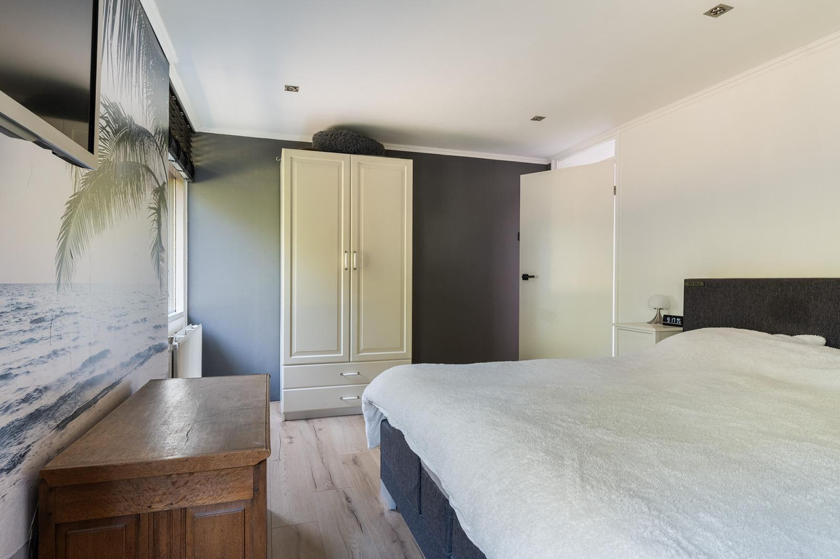 Tussenwoning te koop: P.C. Hooftlaan 18, Hengelo