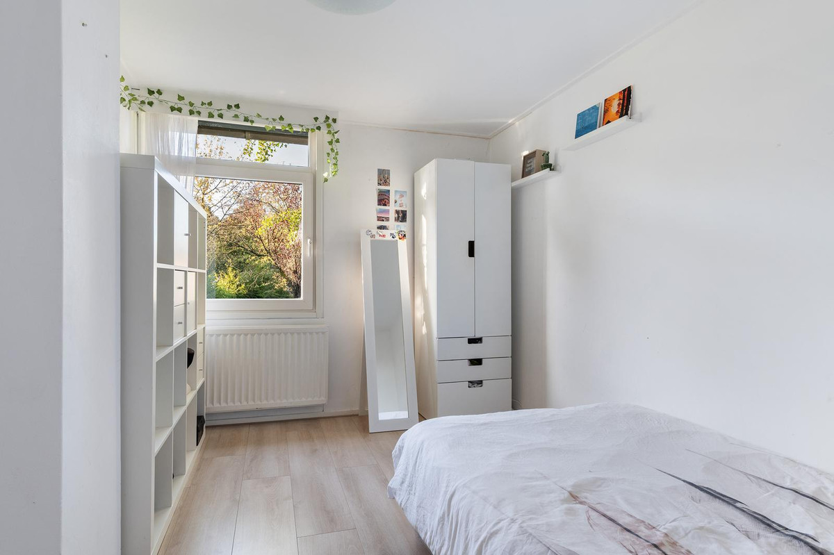 Tussenwoning te koop: P.C. Hooftlaan 18, Hengelo