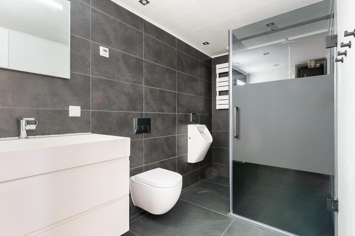 Tussenwoning te koop: P.C. Hooftlaan 18, Hengelo