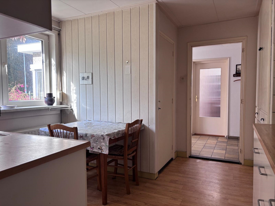 Twee-onder-één-kap te koop: Wandeldreef 3, Aardenburg