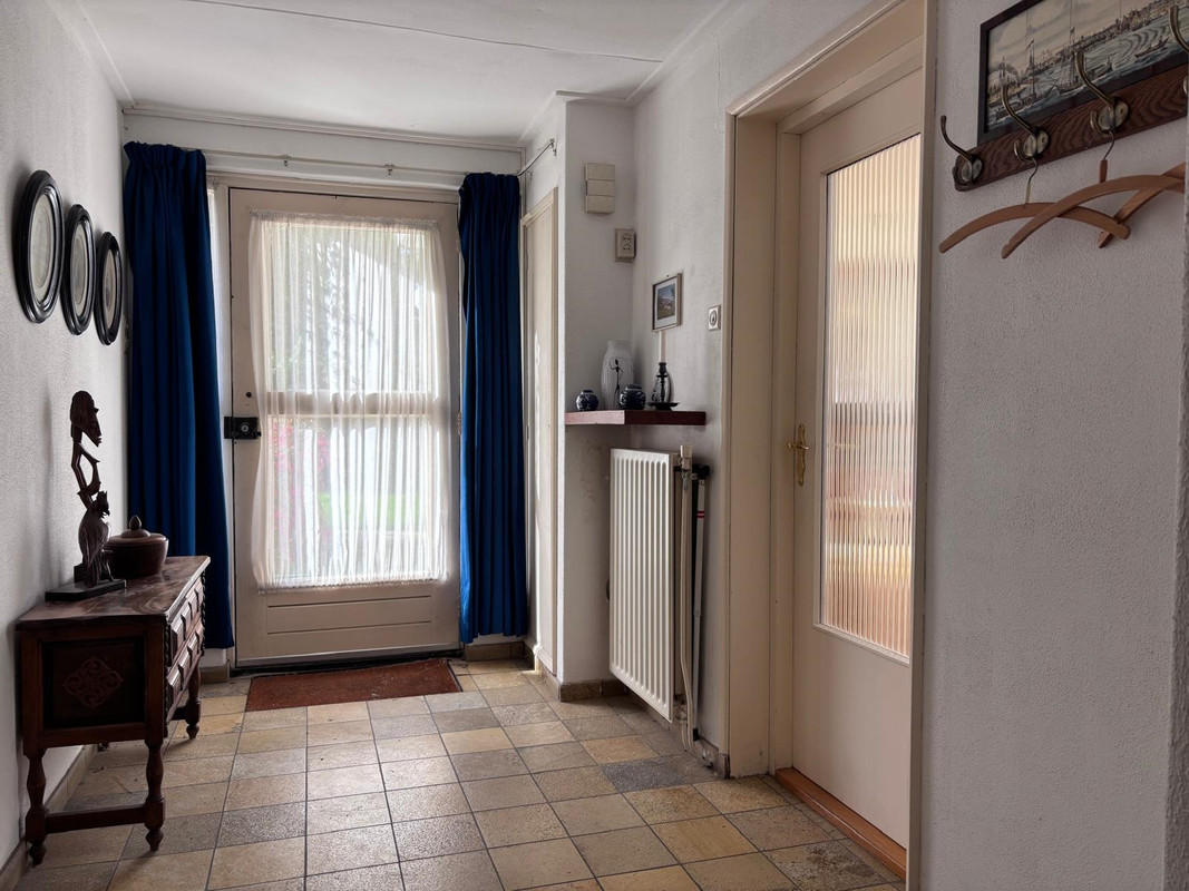 Twee-onder-één-kap te koop: Wandeldreef 3, Aardenburg