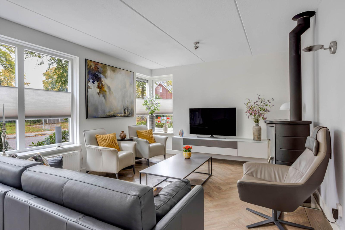 Vrijstaande woning te koop: Dr. Van Damstraat 45, Enschede