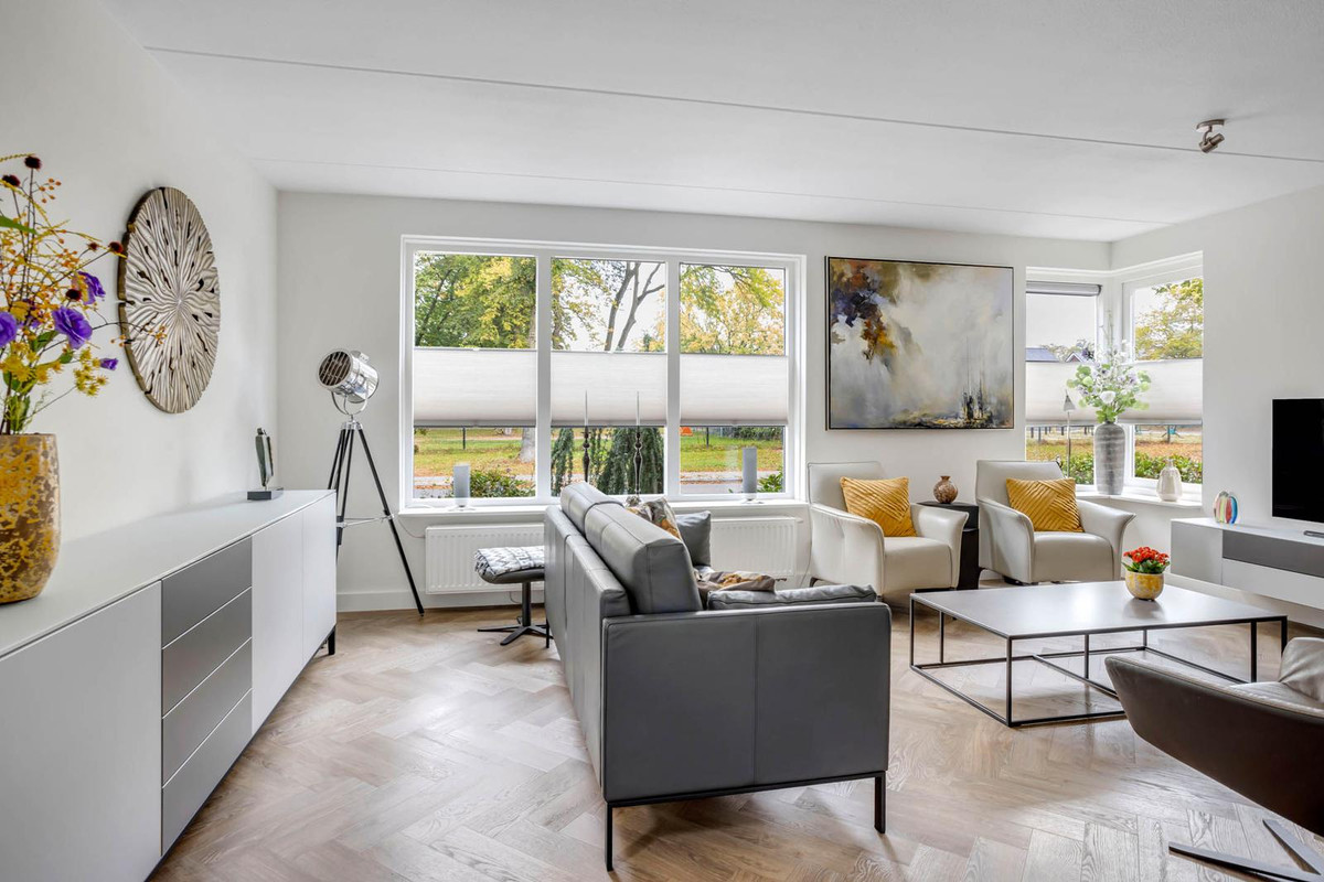 Vrijstaande woning te koop: Dr. Van Damstraat 45, Enschede
