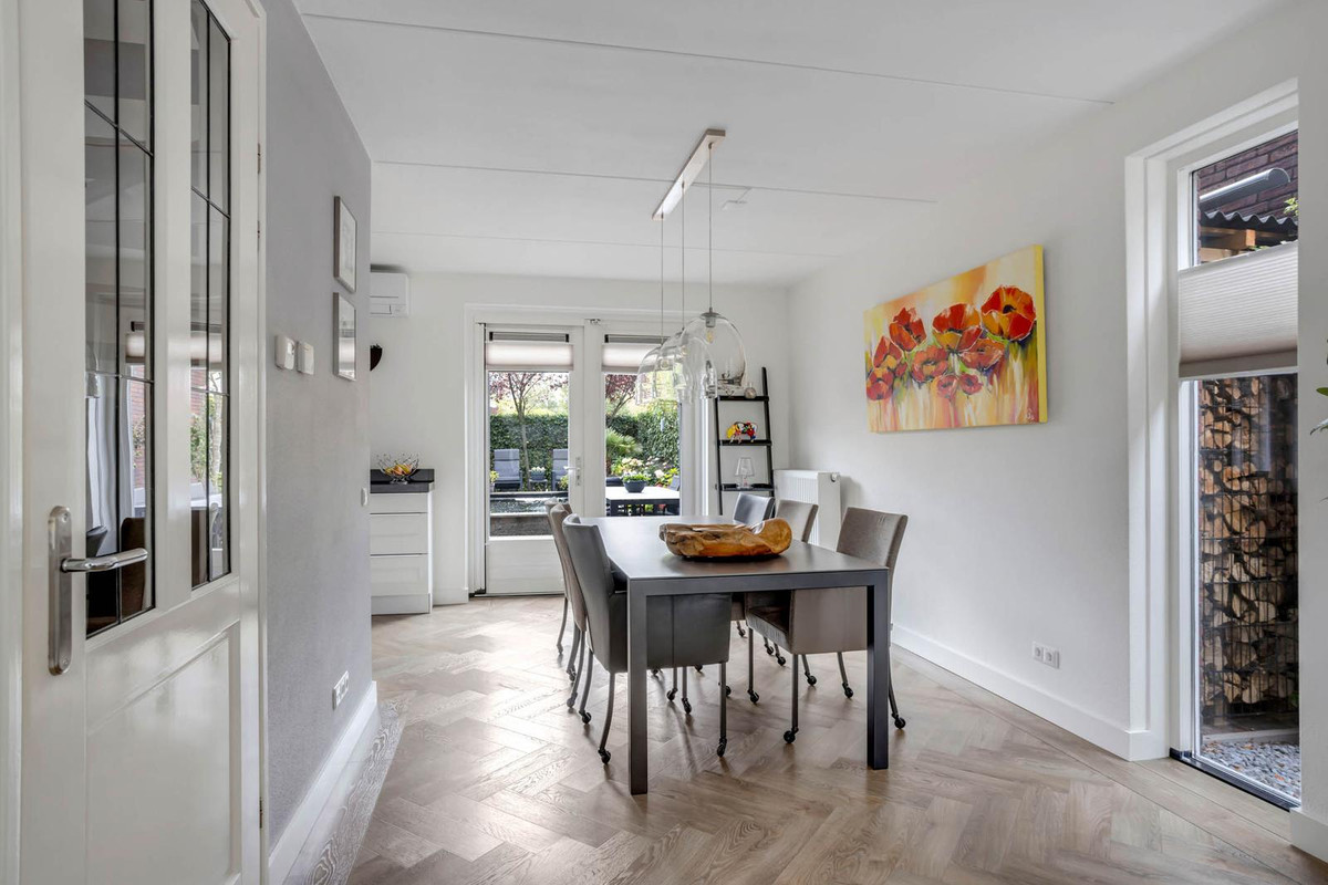 Vrijstaande woning te koop: Dr. Van Damstraat 45, Enschede