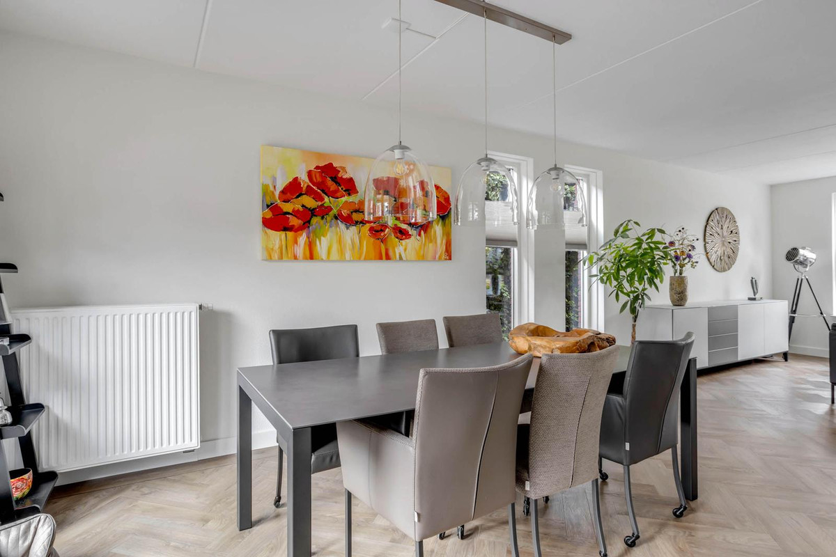 Vrijstaande woning te koop: Dr. Van Damstraat 45, Enschede