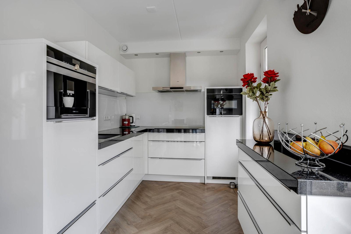 Vrijstaande woning te koop: Dr. Van Damstraat 45, Enschede