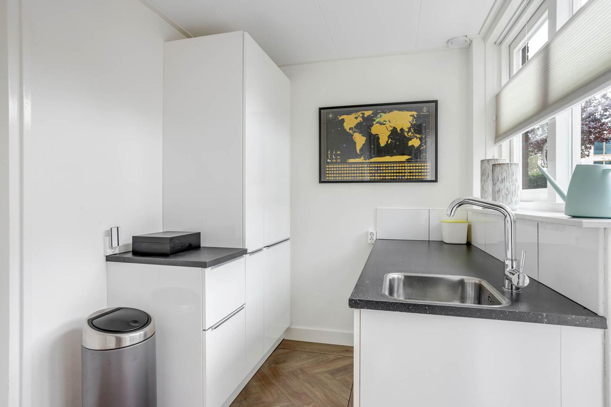 Vrijstaande woning te koop: Dr. Van Damstraat 45, Enschede