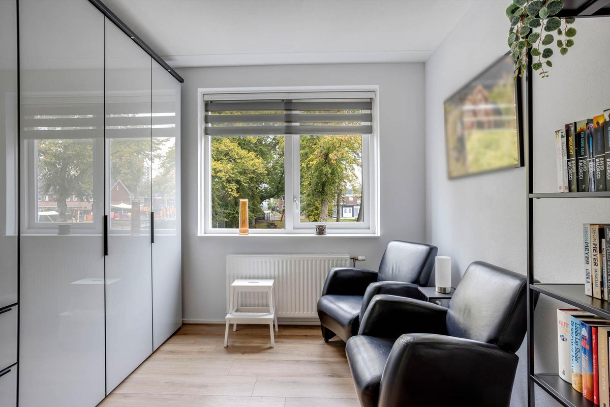 Vrijstaande woning te koop: Dr. Van Damstraat 45, Enschede