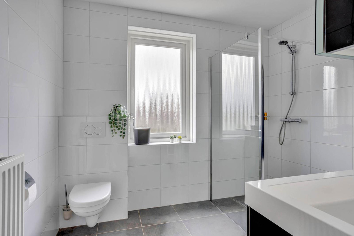 Vrijstaande woning te koop: Dr. Van Damstraat 45, Enschede